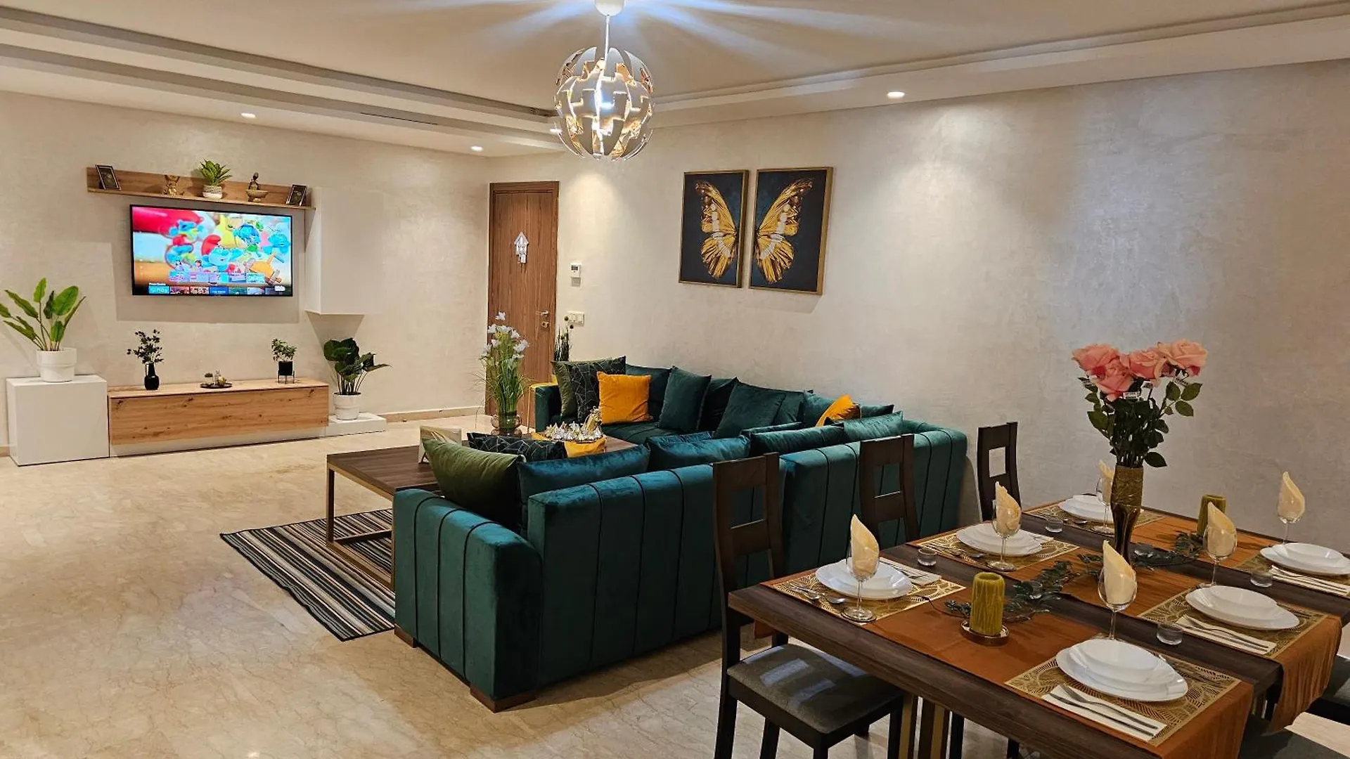 3 Bedroom Luxury Apartment With Premium Amenities For Larger Families Casablanca